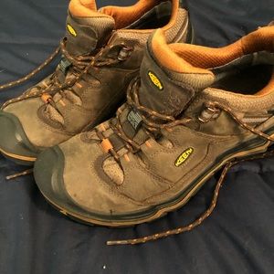 Keen Men’s work shoe